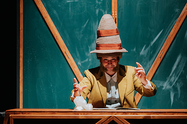 RECENZE: Kdo to neví, neví nic! říkal Hron o věčném hledání. Drak mu přitakává