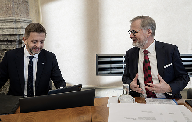 Fiala označil svou vládu za úspěšnou, veřejnosti předloží zprávu o stavu ČR