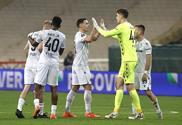 Panathinaikos - Plzeň 0:0, hosté přežili dlouhé oslabení, bod může být postupový
