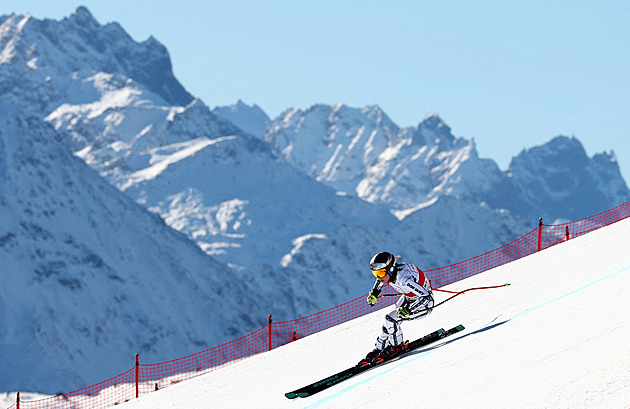 Sjezd ONLINE: Ledecká už bojuje se svahem. Jak se uvede do sezony?