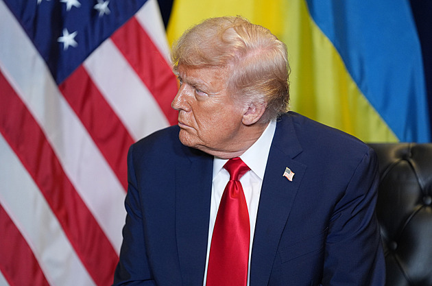 Nenechte Kyjev sáhnout na zmrazené ruské peníze, tlačí USA na Evropu