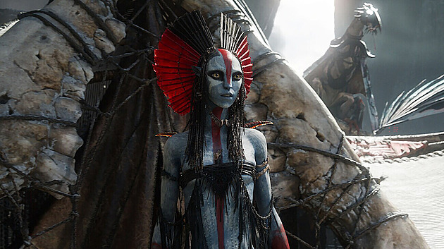 RECENZE: Zajetí, útěk, zajetí, útěk. Třetí Avatar je velkolepá mayovka beze změny