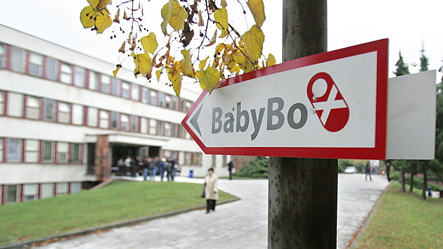 Babybox v Libeňském zámečku nedávno zviditelnili, dnes do něj někdo odložil holčičku