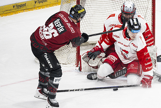 ONLINE: Sparta válcuje Olomouc, Kometa zvítězila v Plzni. Litvínov drtivě vyhrál