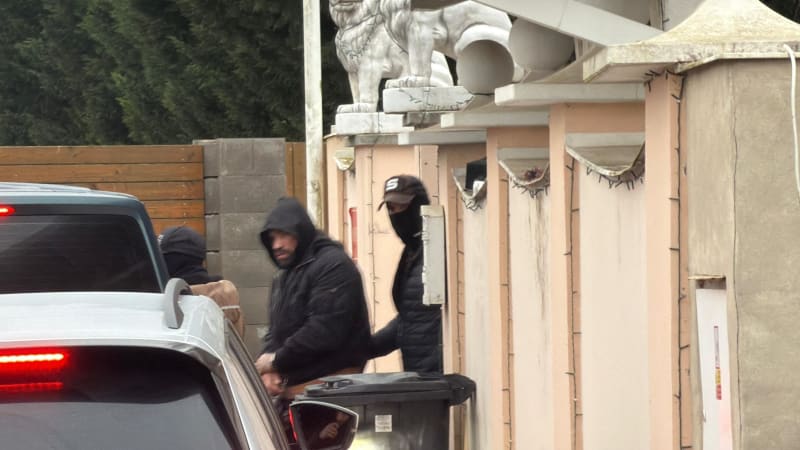 Detaily Vémolova zadržení: Sebrali ho cestou k lékaři, hledali kokain. Má jít o 20 kilo