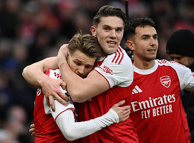 ONLINE: Arsenal odskakuje, Wolves snižují na Liverpoolu. City zvítězilo