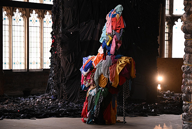 Rychlá móda jako smutný odkaz Vánoc. Kde končí měkké dárky, které nechceme?