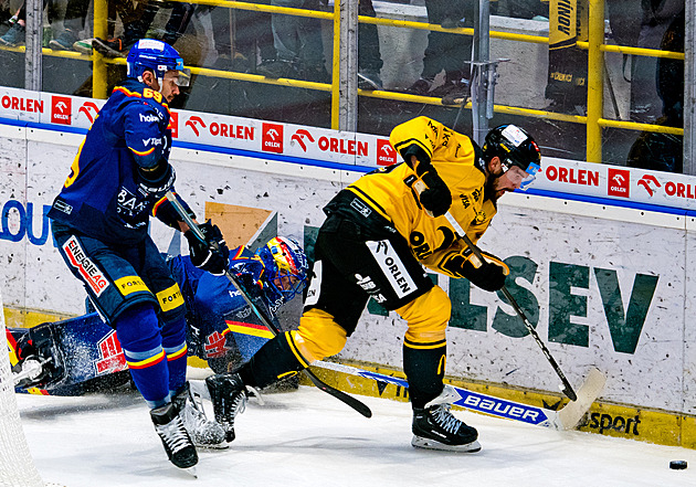 ONLINE: Litvínov poráží Motor, Kometa vyzve Pardubice. Třinec poprvé bez Motáka