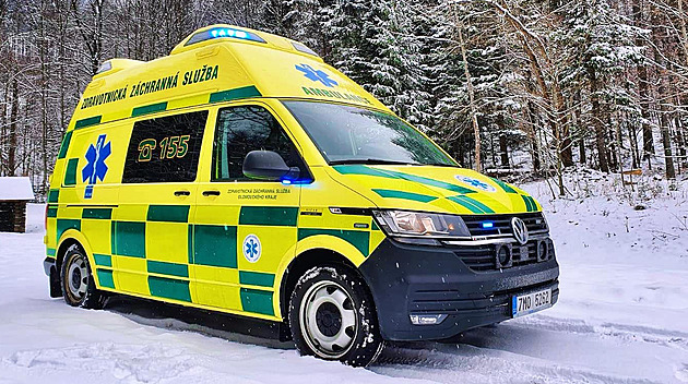 V Praze na trati z Holešovic do Roztok vlak srazil a usmrtil muže