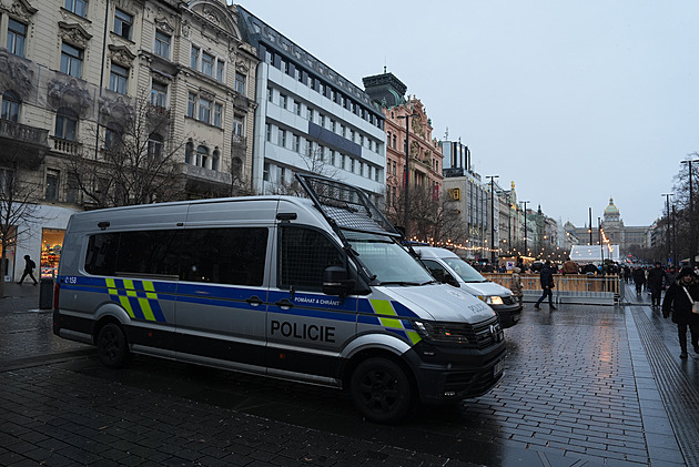 Česko oslaví nový rok. Policie nasadí tisíce lidí, záchranáři zasahovali u prvních úrazů