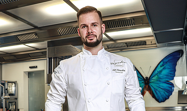 Jako první má v Česku dvě michelinské hvězdy. Čerpáme ze starých receptů, říká šéfkuchař