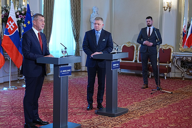 Fico přivítal Babiše s vojenskými poctami, chtějí obnovit společná vládní jednání