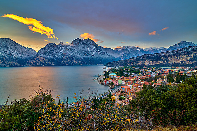 Těstoviny, víno a výhled na ikonické jezero. Vydejte se na kurz vaření do Itálie