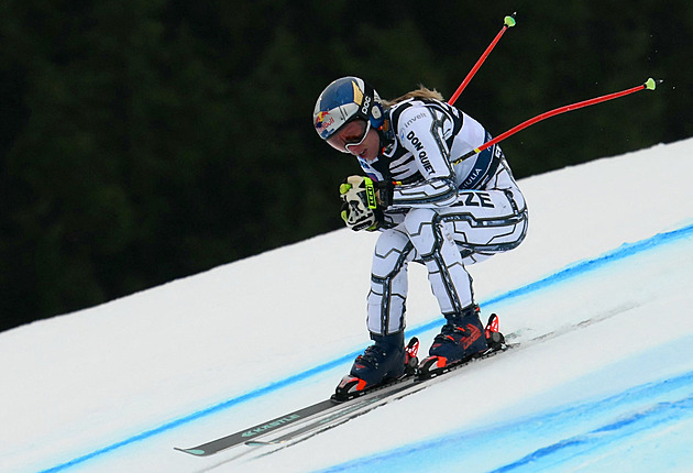 Sjezd ONLINE: Těžké podmínky v Crans Montaně. V sítích skončila i Vonnová