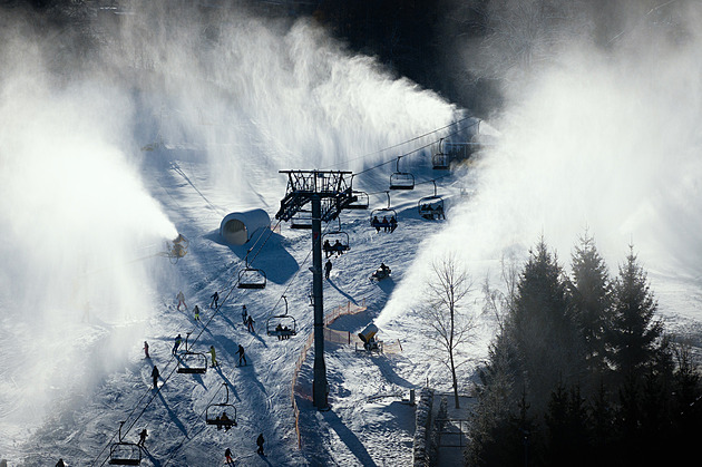 Čechy štvou skiareály, kde neberou karty. Proč horám stále vládne hotovost