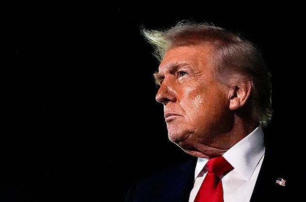 Znárodněte volby, převezměte kontrolu, vyzval Trump republikány