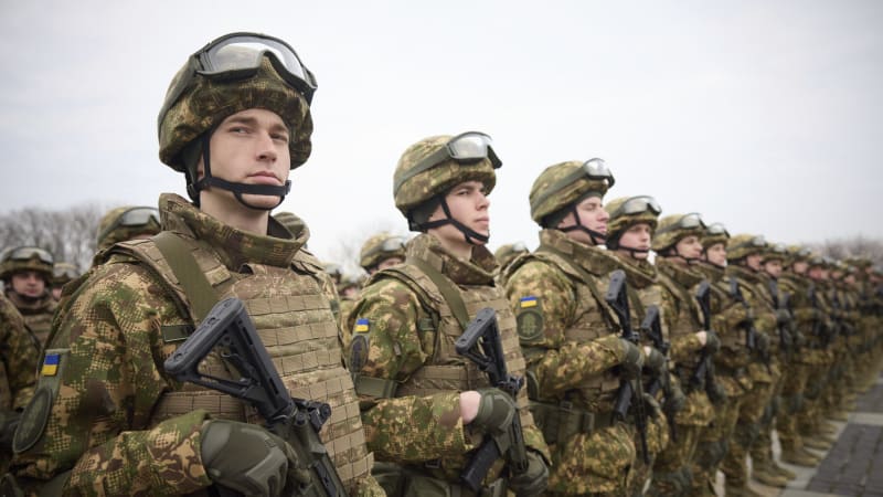 Pokořený car Putin: Vojáci jedí holuby a válčí déle než s Hitlerem. Už nevyhrají, míní experti