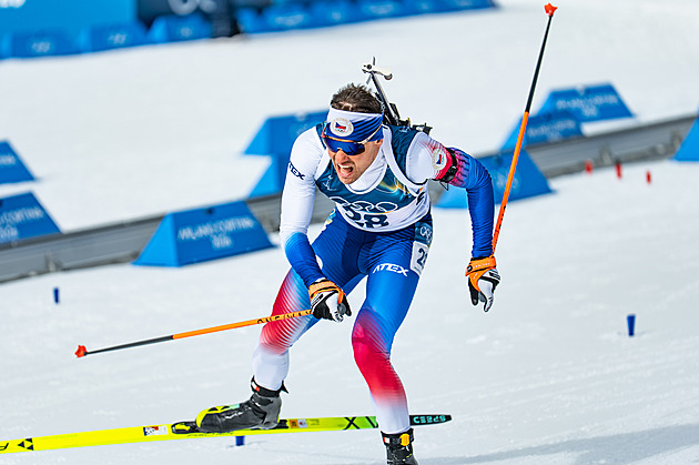 Biatlon na ZOH ONLINE: Štafeta mužů, Krčmář od Háka přebírá na devátém místě