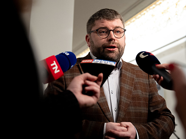 „Neskákejte mi do řeči, chováte se jako hulvát.“ Jakob se hádal se Ševčíkem