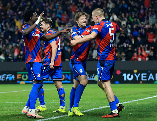 ONLINE: Plzeň - Panathinaikos 1:1, domácí srovnávají, po rohu se raduje Spáčil