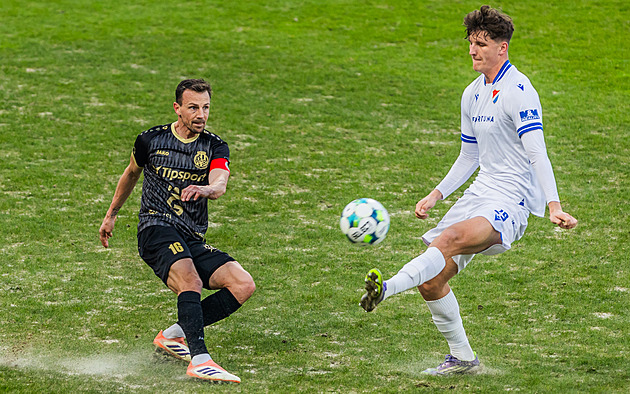 Hradec - Baník 0:1 po pen. Další pohárové drama, v osmé sérii rozhodl Chaluš