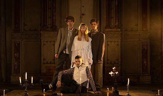 Co poslouchat z domácí hudební scény: 10 nových alb, která stojí za pozornost