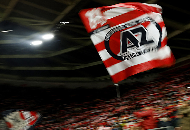 A pak že fotbal není věda. Alkmaar hledá rychlé mozky a zakazuje taktiku. Proč?