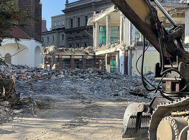 Bouraná Slezanka v Opavě má špatnou statiku, stavbaři rozšiřují ochranné pásmo