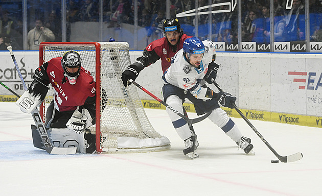 ONLINE: Brno vede, Kladno bojuje se Spartou. Třinec a Vary jsou ve čtvrtfinále