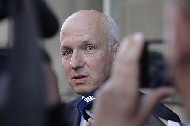 Senátoři proberou výdaje na obranu i napětí na Blízkém východě