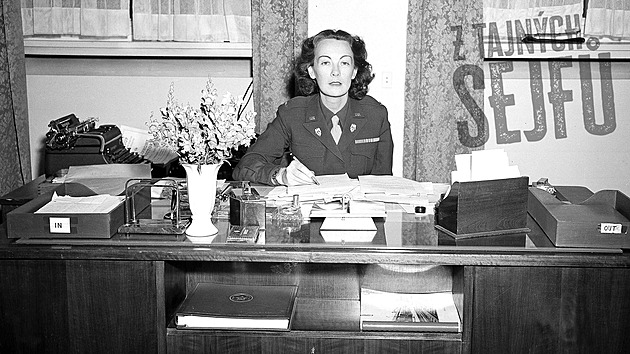 Třetí fronta generála Eisenhowera. Jeho milenku Kay tutlali