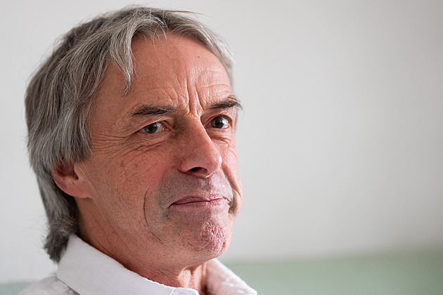 Licencované obchody s kratomem fungují dobře, tvrdí Bém. Upozorňuje na černý trh