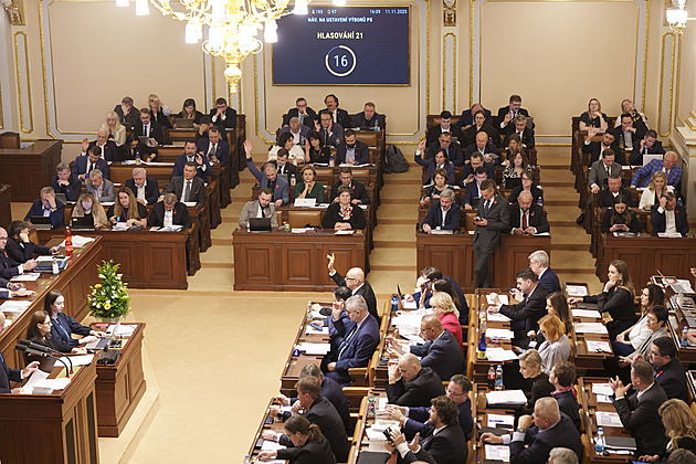 Poslanci podpořili návrh, který zpřísní podmínky pro spotřebitelské úvěry