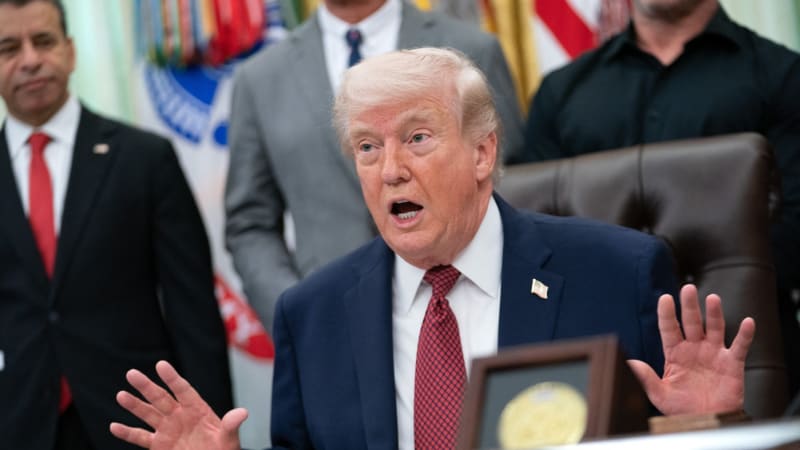 Odklad míru? Trump zarazil cestu vyjednávačů k dialogu s Íránem