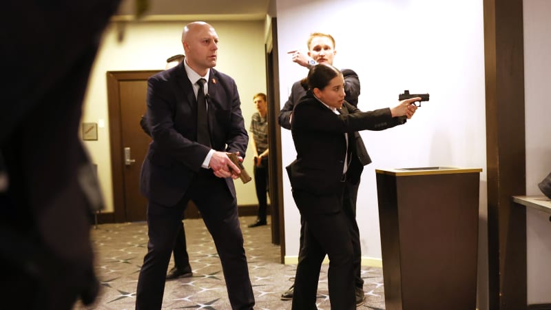 Protikřesťanské aktivity i varování rodiny. Trump promluvil o střelci z galavečera