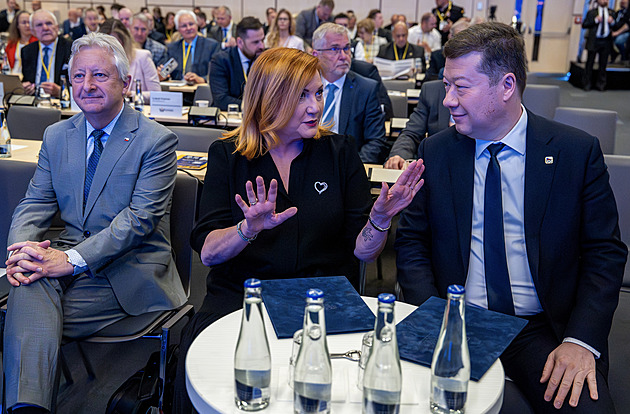 Juchelka řekl, kolik míst zruší AI. Havlíček slíbil mistrovskou zkoušku