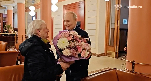 VIDEO: Putinova projížďka Moskvou. Kreml zareagoval na zprávy o skrývání vůdce