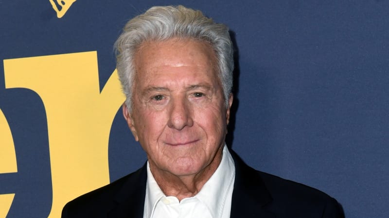 Hvězdou festivalu ve Varech bude Dustin Hoffman. Cenu převezme i slavná herečka